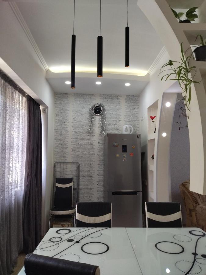 Apartment For You Tbilisi Esterno foto