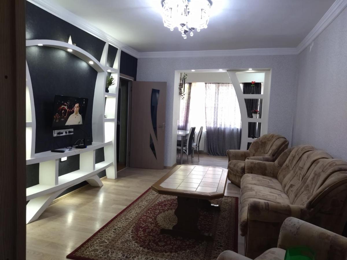 Apartment For You Tbilisi Esterno foto